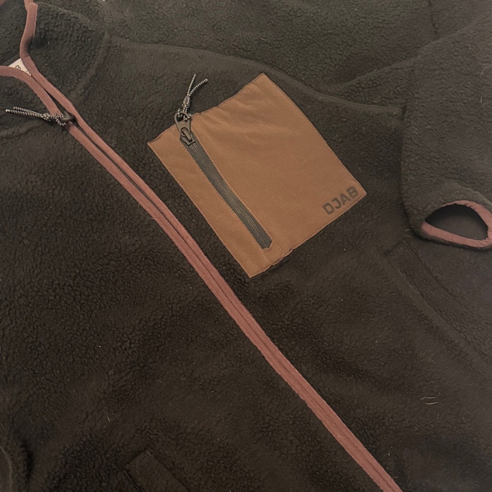 Black Fleece Jacket with Brown Pocket